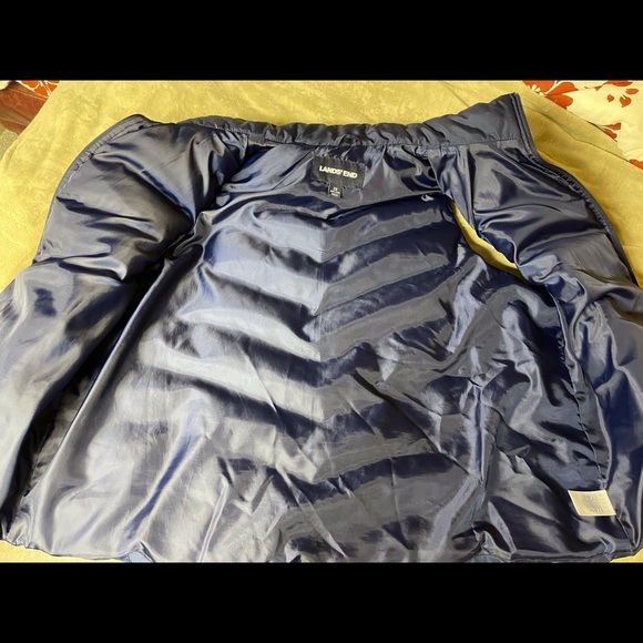 Lands’ End Ultra Lightweight Packable Down Vest - Picture 2 of 3
